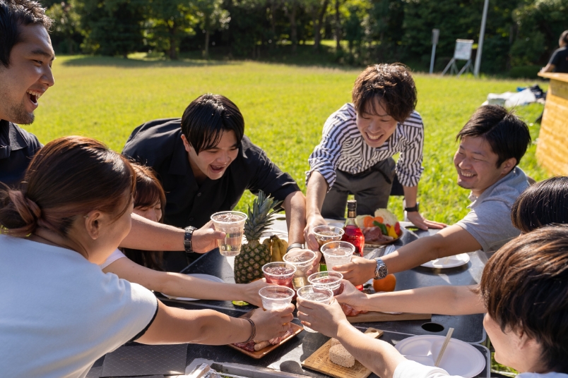 屋外ならBBQやキッチンカー